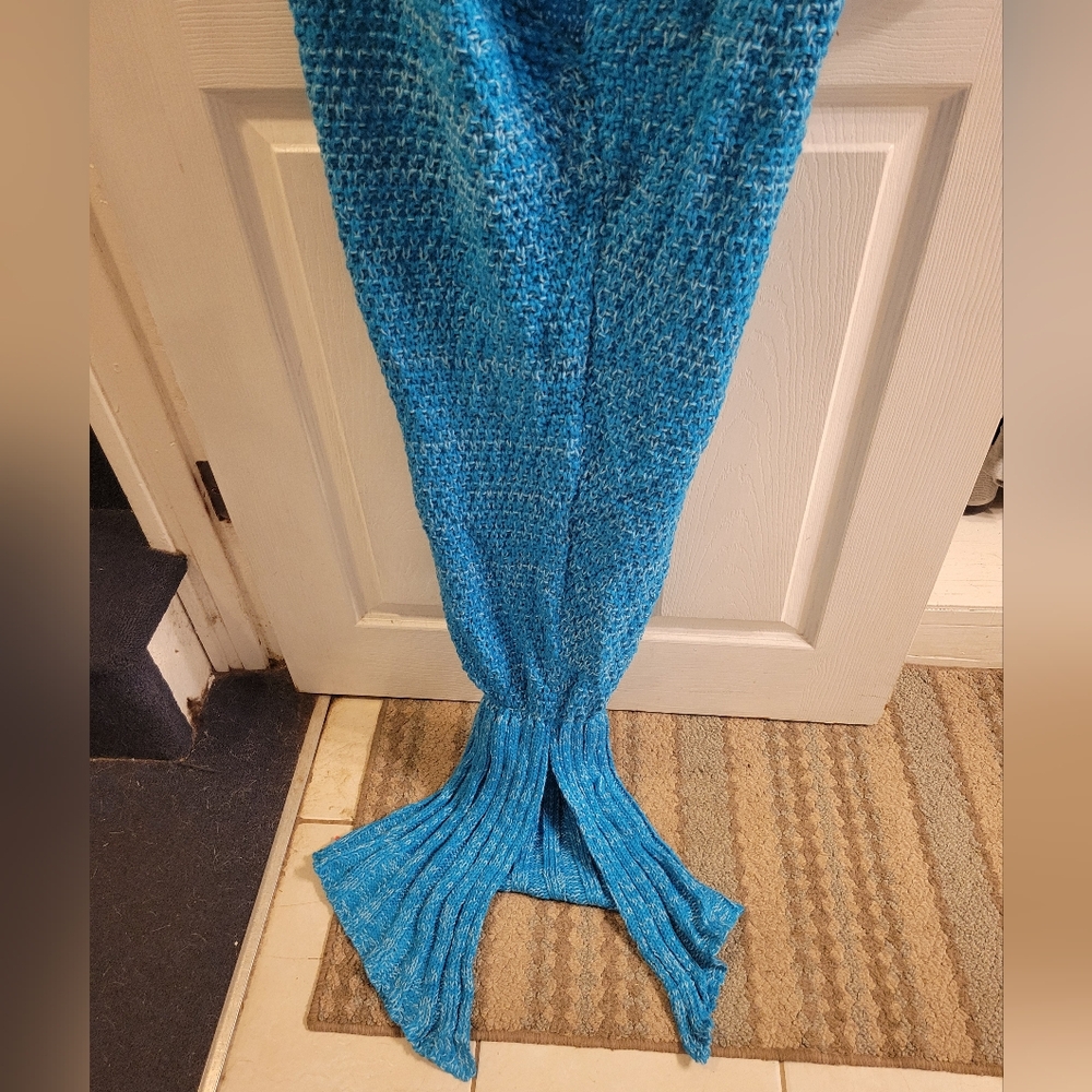 Blue knit blanket mermaid tail